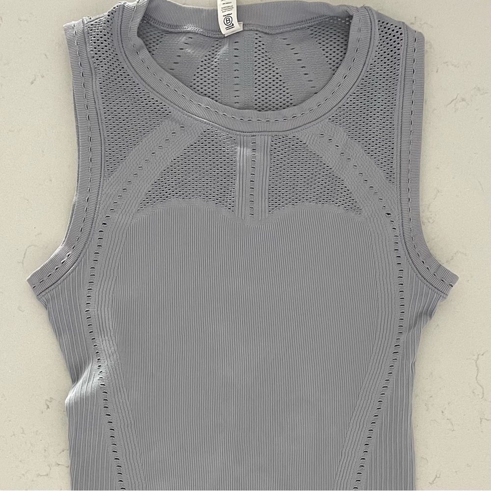 Athleta Oxygen Tank - VERY GOOD CONDITION - GRAY - XXS